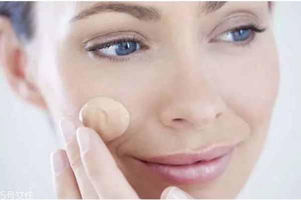 美妝蛋和化妝海綿哪個(gè)好用 美妝蛋好用還是化妝海綿好用 美妝蛋和化妝海綿哪個(gè)好用 美妝蛋好用還是化妝海綿好用