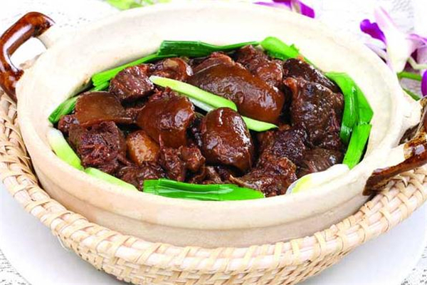 狗肉和羊肉能一起吃嗎 狗肉和羊肉哪個(gè)更補(bǔ)腎 狗肉和羊肉能一起吃嗎 狗肉和羊肉哪個(gè)更補(bǔ)腎