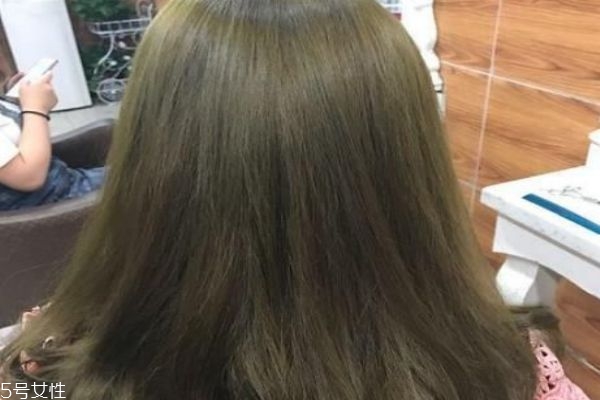 悶青色是什么顏色 悶青怎么染才不綠 悶青色是什么顏色 悶青怎么染才不綠