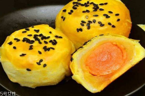 蛋黃酥是怎么做的呢 蛋黃酥是哪里的特產呢 蛋黃酥是怎么做的呢 蛋黃酥是哪里的特產呢