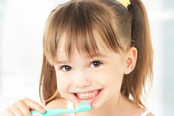 兒童牙膏能吃嗎 哪款兒童牙膏能吃 兒童牙膏能吃嗎 哪款兒童牙膏能吃