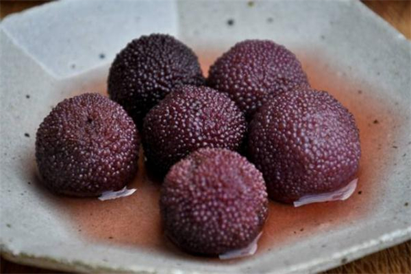 楊梅酒里面有蟲能喝嗎 楊梅酒里面有蟲怎么辦 楊梅酒里面有蟲能喝嗎 楊梅酒里面有蟲怎么辦