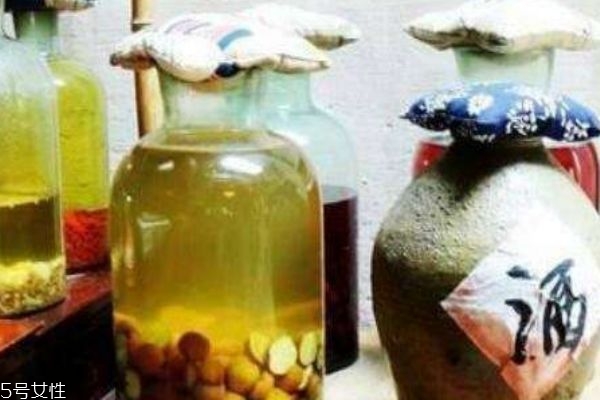 板栗酒有什么作用呢 板栗酒怎么做呢 板栗酒有什么作用呢 板栗酒怎么做呢