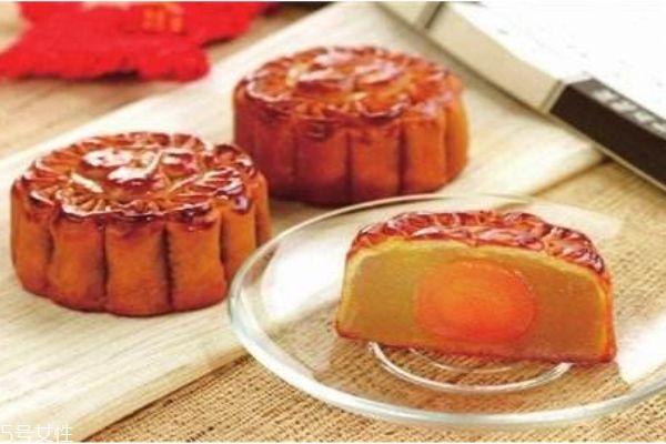 月餅皮是怎么做的呢 月餅皮是用什么做的呢 月餅皮是怎么做的呢 月餅皮是用什么做的呢