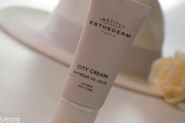 隔離霜第二年還能用嗎 拆開(kāi)后最好是不要用了 隔離霜第二年還能用嗎 拆開(kāi)后最好是不要用了