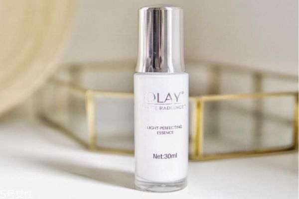 olay小白瓶適合什么人 olay小白瓶適合什么年齡 olay小白瓶適合什么人 olay小白瓶適合什么年齡