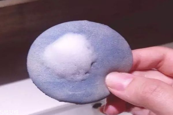 氣墊粉撲多久換一次呢 氣墊粉撲如何正確清潔呢 氣墊粉撲多久換一次呢 氣墊粉撲如何正確清潔呢