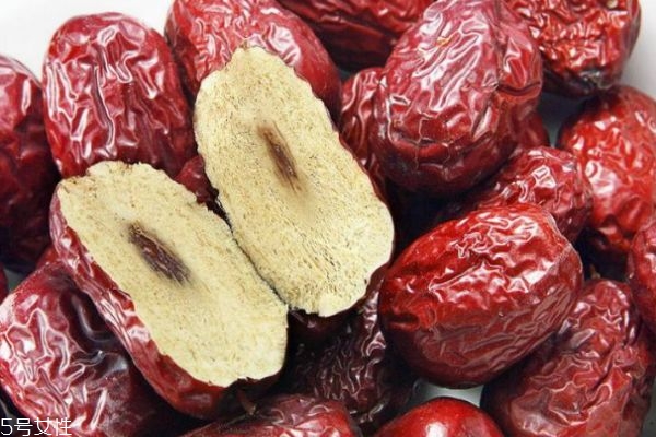 什么是灰棗呢 灰棗有什么作用呢 什么是灰棗呢 灰棗有什么作用呢