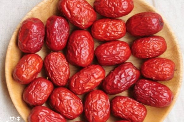 什么是灰棗呢 灰棗有什么作用呢 什么是灰棗呢 灰棗有什么作用呢