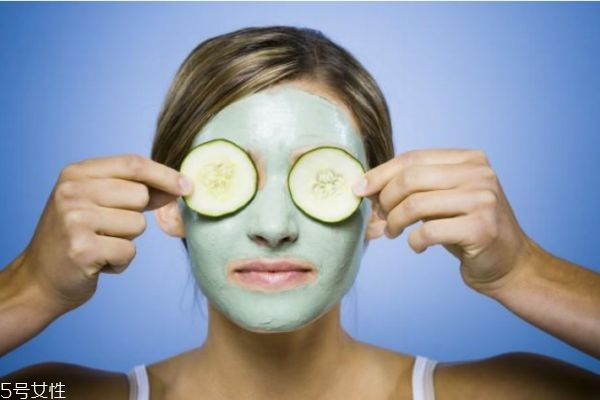 油皮痘痘肌怎么辦 油性肌膚如何保養(yǎng) 油皮痘痘肌怎么辦 油性肌膚如何保養(yǎng)