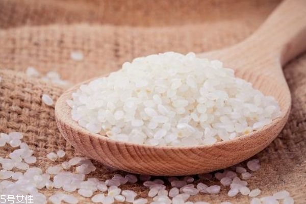 大米里有什么營(yíng)養(yǎng)價(jià)值呢 什么牌子的大米最好呢 大米里有什么營(yíng)養(yǎng)價(jià)值呢 什么牌子的大米最好呢