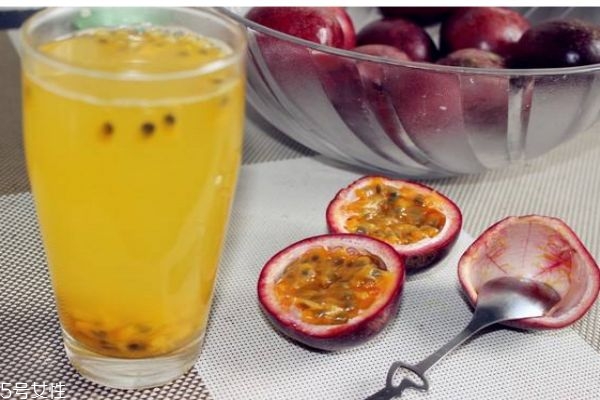 百香果有什么營養(yǎng)價值呢 吃百香果有什么好處呢 百香果有什么營養(yǎng)價值呢 吃百香果有什么好處呢