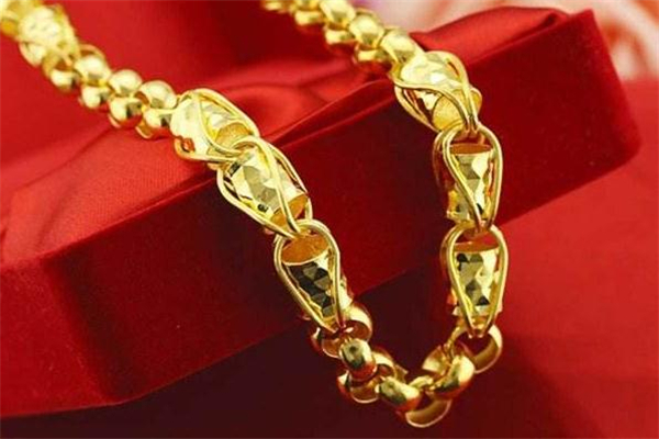 黃金項鏈為什么會變色 黃金項鏈變色了怎么辦 黃金項鏈為什么會變色 黃金項鏈變色了怎么辦