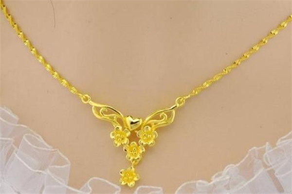 黃金項(xiàng)鏈掉色是假的嗎 黃金項(xiàng)鏈掉色是怎么回事 黃金項(xiàng)鏈掉色是假的嗎 黃金項(xiàng)鏈掉色是怎么回事