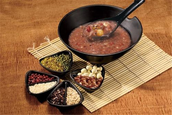 八寶粥是粗糧嗎 八寶粥的營(yíng)養(yǎng)價(jià)值是什么 八寶粥是粗糧嗎 八寶粥的營(yíng)養(yǎng)價(jià)值是什么