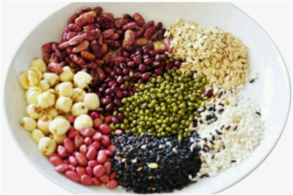 八寶粥吃了會上火嗎 八寶粥會不會導(dǎo)致上火 八寶粥吃了會上火嗎 八寶粥會不會導(dǎo)致上火