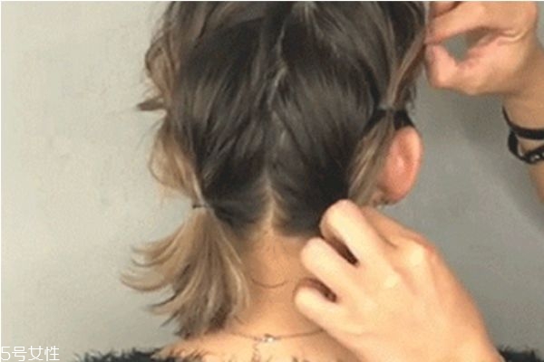 3歲寶寶短發(fā)簡(jiǎn)單編發(fā) 小女孩可愛發(fā)型 3歲寶寶短發(fā)簡(jiǎn)單編發(fā) 小女孩可愛發(fā)型