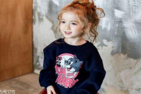 3歲寶寶短發(fā)簡(jiǎn)單編發(fā) 小女孩可愛發(fā)型 3歲寶寶短發(fā)簡(jiǎn)單編發(fā) 小女孩可愛發(fā)型