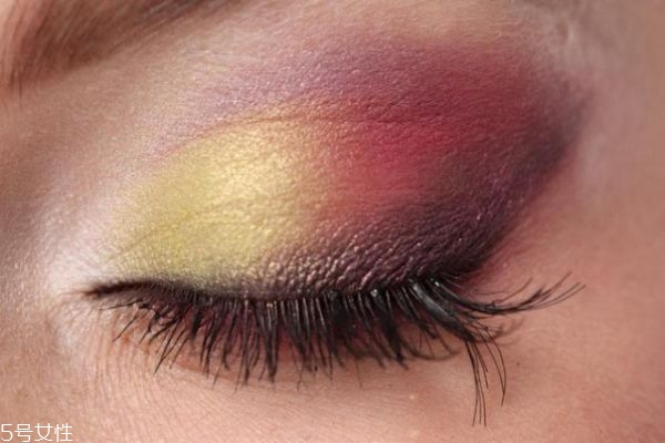 眼影刷尺寸怎么選 如何選擇和使用眼影刷 眼影刷尺寸怎么選 如何選擇和使用眼影刷