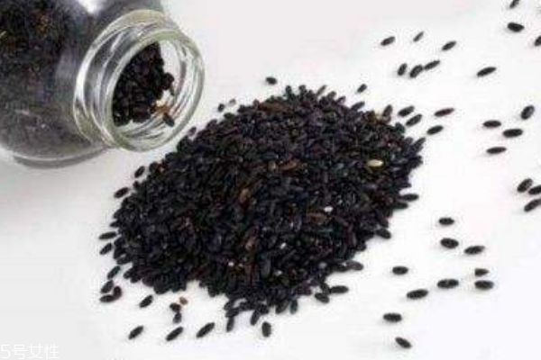 黑芝麻多少錢一斤呢 黑芝麻的營(yíng)養(yǎng)價(jià)值是多少呢 黑芝麻多少錢一斤呢 黑芝麻的營(yíng)養(yǎng)價(jià)值是多少呢