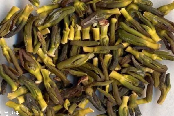 蓮子心可以吃嗎 蓮子心多少錢一斤呢 蓮子心可以吃嗎 蓮子心多少錢一斤呢