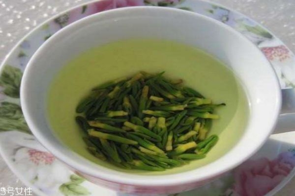 蓮子心可以吃嗎 蓮子心多少錢一斤呢 蓮子心可以吃嗎 蓮子心多少錢一斤呢