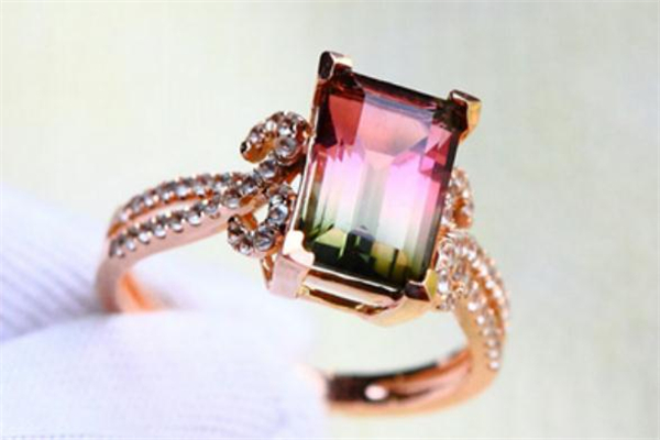 西瓜碧璽和糖果碧璽哪個好 西瓜碧璽什么顏色最珍貴 西瓜碧璽和糖果碧璽哪個好 西瓜碧璽什么顏色最珍貴