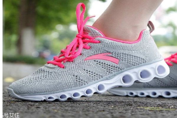 安踏的鞋子一般都適合什么時候穿呢 安踏的鞋子貴嗎 安踏的鞋子一般都適合什么時候穿呢 安踏的鞋子貴嗎