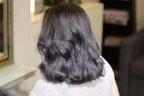 產后脫發(fā)可以燙發(fā)嗎 產后脫發(fā)可以染發(fā)嗎 產后脫發(fā)可以燙發(fā)嗎 產后脫發(fā)可以染發(fā)嗎