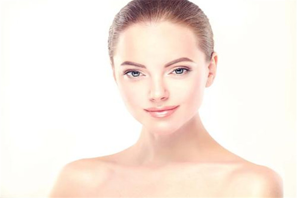 外眼角下垂嚴(yán)重怎么辦 外眼角可以做提拉嗎 外眼角下垂嚴(yán)重怎么辦 外眼角可以做提拉嗎