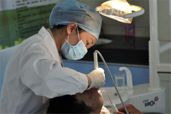 洗牙是什么感覺 洗牙痛嗎 洗牙是什么感覺 洗牙痛嗎