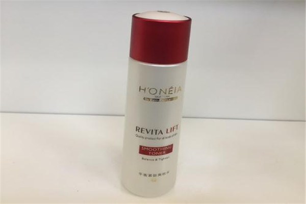 收斂水可以用什么代替 收斂水可以用爽膚水代替嗎 收斂水可以用什么代替 收斂水可以用爽膚水代替嗎