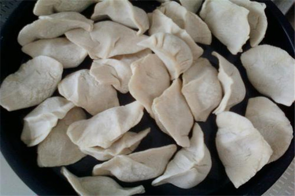 餃子皮沒用完能干什么 餃子皮的花樣吃法 餃子皮沒用完能干什么 餃子皮的花樣吃法