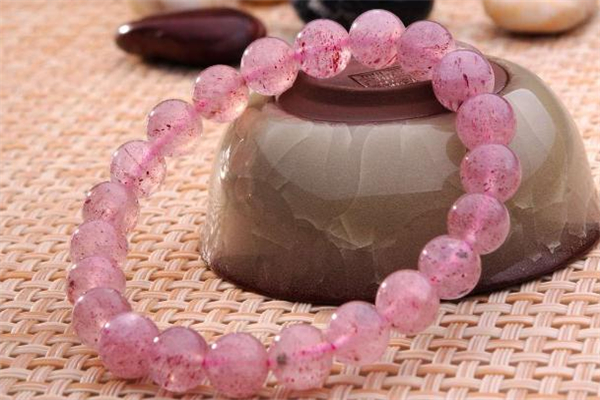 草莓晶產(chǎn)地在哪里 草莓晶哪里產(chǎn)的最好 草莓晶產(chǎn)地在哪里 草莓晶哪里產(chǎn)的最好