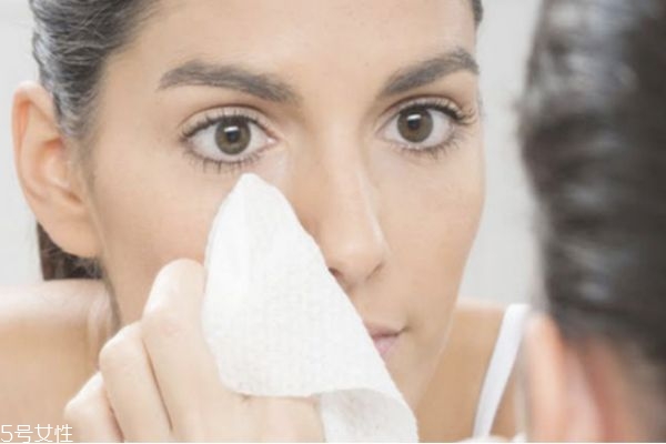 怎么去閉口粉刺 去閉口粉刺最有效的方法 怎么去閉口粉刺 去閉口粉刺最有效的方法