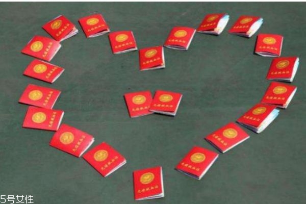 獻(xiàn)血有什么注意事項(xiàng)呢 獻(xiàn)血有什么要求呢 獻(xiàn)血有什么注意事項(xiàng)呢 獻(xiàn)血有什么要求呢