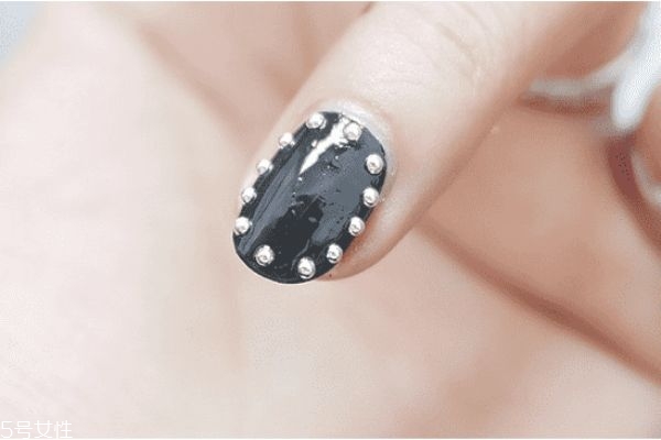 夏季暈染美甲教程 暈染漸變美甲教程步驟 夏季暈染美甲教程 暈染漸變美甲教程步驟