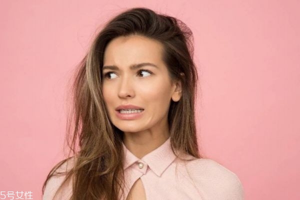 調(diào)養(yǎng)頭發(fā)需要補充哪些營養(yǎng) 護理頭發(fā)有哪些常見誤區(qū) 調(diào)養(yǎng)頭發(fā)需要補充哪些營養(yǎng) 護理頭發(fā)有哪些常見誤區(qū)