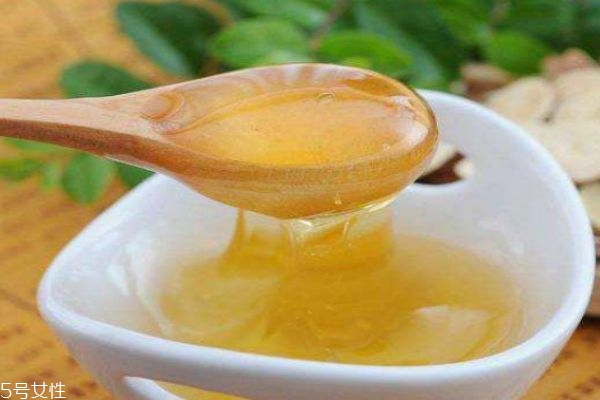 什么是百花蜜呢 百花蜜有什么營養(yǎng)價值呢 什么是百花蜜呢 百花蜜有什么營養(yǎng)價值呢