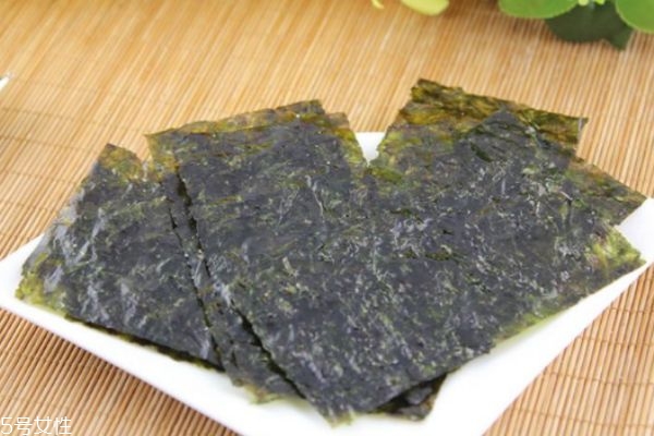 海苔是怎么做的呢 海苔應(yīng)該可以吃呢 海苔是怎么做的呢 海苔應(yīng)該可以吃呢