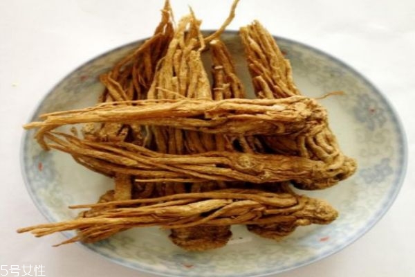 當(dāng)歸有什么應(yīng)該價值呢 吃當(dāng)歸有什么好處呢 當(dāng)歸有什么應(yīng)該價值呢 吃當(dāng)歸有什么好處呢