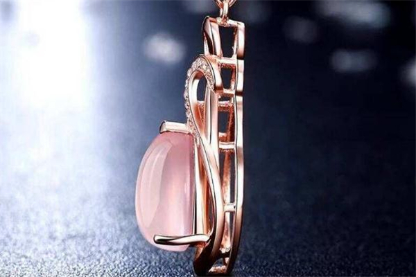 芙蓉石吊墜一般多少錢 芙蓉石吊墜價(jià)格 芙蓉石吊墜一般多少錢 芙蓉石吊墜價(jià)格