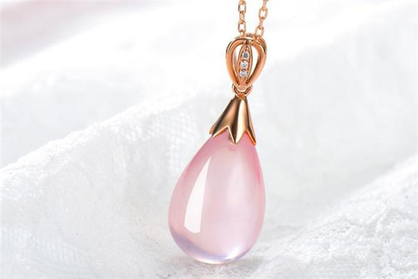 芙蓉石吊墜一般多少錢 芙蓉石吊墜價(jià)格 芙蓉石吊墜一般多少錢 芙蓉石吊墜價(jià)格