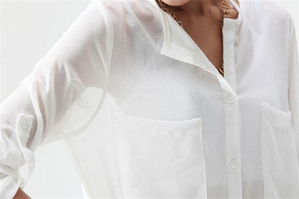 衣服發(fā)黃可以用蘇打粉洗嗎 小蘇打怎么洗發(fā)黃的衣服 衣服發(fā)黃可以用蘇打粉洗嗎 小蘇打怎么洗發(fā)黃的衣服