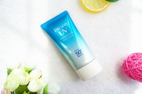 碧柔防曬藍(lán)50要卸妝嗎 碧柔防曬霜不卸妝會(huì)怎樣 碧柔防曬藍(lán)50要卸妝嗎 碧柔防曬霜不卸妝會(huì)怎樣