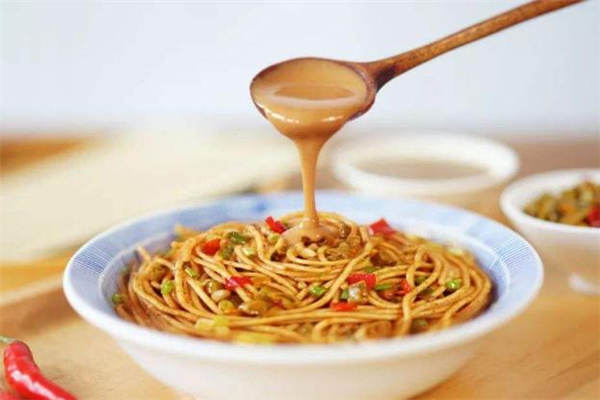 芝麻醬過(guò)期了還能吃嗎 過(guò)期的芝麻醬怎么用 芝麻醬過(guò)期了還能吃嗎 過(guò)期的芝麻醬怎么用