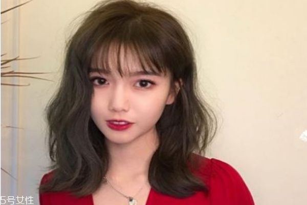 黑茶色是黑色嗎 黑茶色和亞麻色有什么區(qū)別 黑茶色是黑色嗎 黑茶色和亞麻色有什么區(qū)別