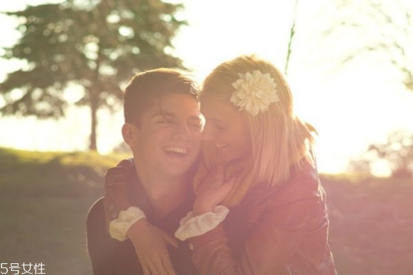 戀愛(ài)中占有欲強(qiáng)怎么辦 男人為什么占有欲那么強(qiáng) 戀愛(ài)中占有欲強(qiáng)怎么辦 男人為什么占有欲那么強(qiáng)