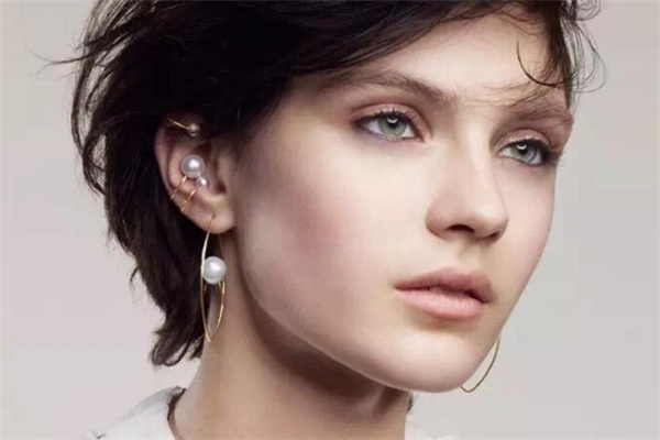珍珠耳環(huán)買(mǎi)多大的合適 珍珠耳環(huán)尺寸建議 珍珠耳環(huán)買(mǎi)多大的合適 珍珠耳環(huán)尺寸建議