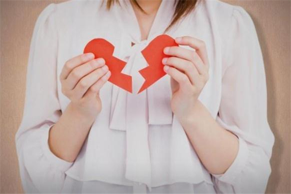 男朋友介意我的過去怎么辦 男朋友提分手怎么挽回 男朋友介意我的過去怎么辦 男朋友提分手怎么挽回